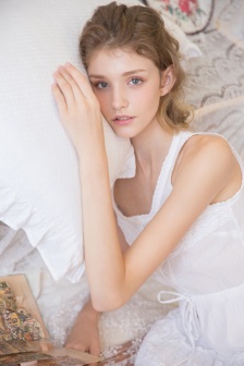 电影妈妈的绣感